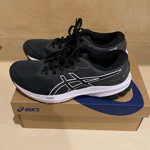 ASIC GT-1000 women size 8 1/2